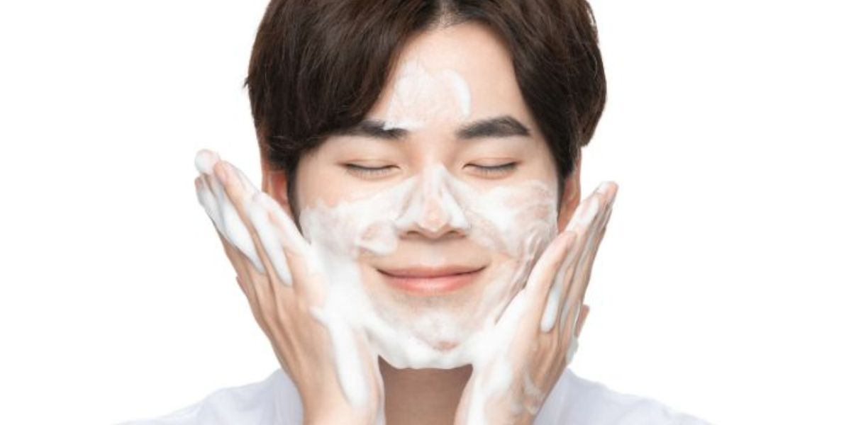 Rửa mặt 2 lần 1 ngày